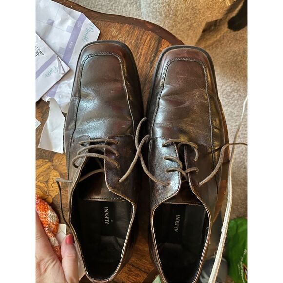 Men’s Alfani Brown Leather Shoes Size 9.5 - Picture 3 of 5